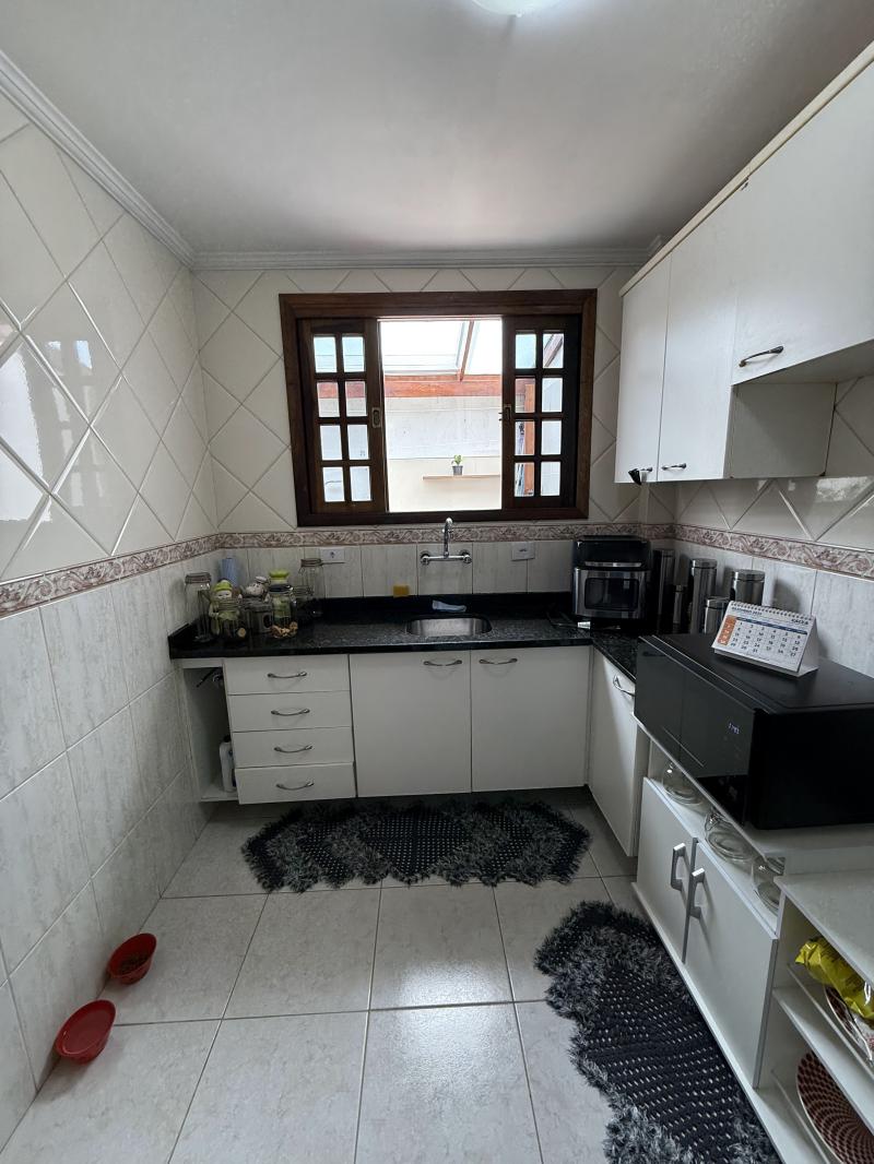 SOBRADO TRIPLEX COM 3 SUÍTES-CONDOMÍNIO FECHADO-CAPÃO DA IMBUIA-CURITIBA-PR