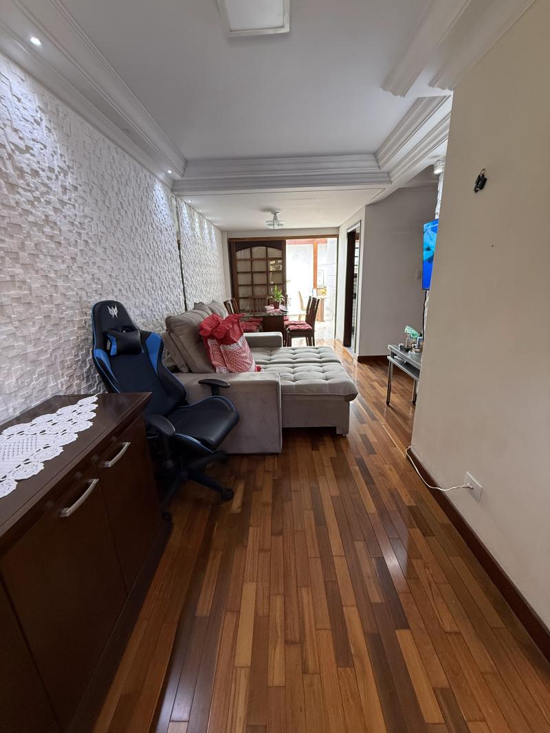 SOBRADO TRIPLEX COM 3 SUÍTES-CONDOMÍNIO FECHADO-CAPÃO DA IMBUIA-CURITIBA-PR