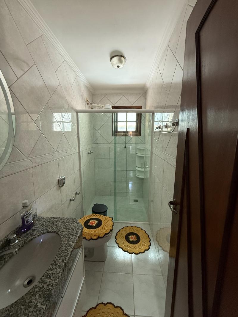 SOBRADO TRIPLEX COM 3 SUÍTES-CONDOMÍNIO FECHADO-CAPÃO DA IMBUIA-CURITIBA-PR